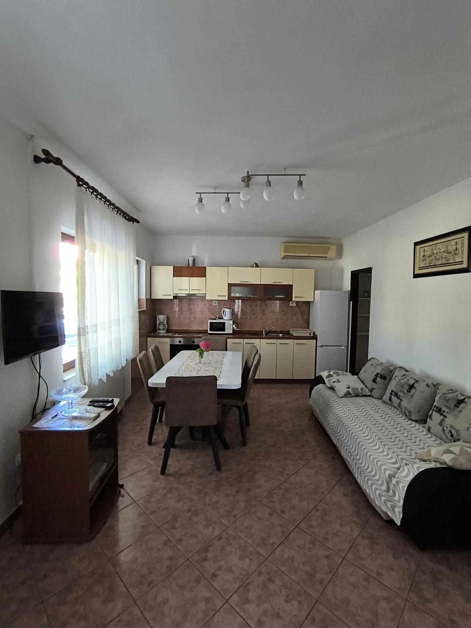 Apartment Vinka Трогир Екстериор снимка
