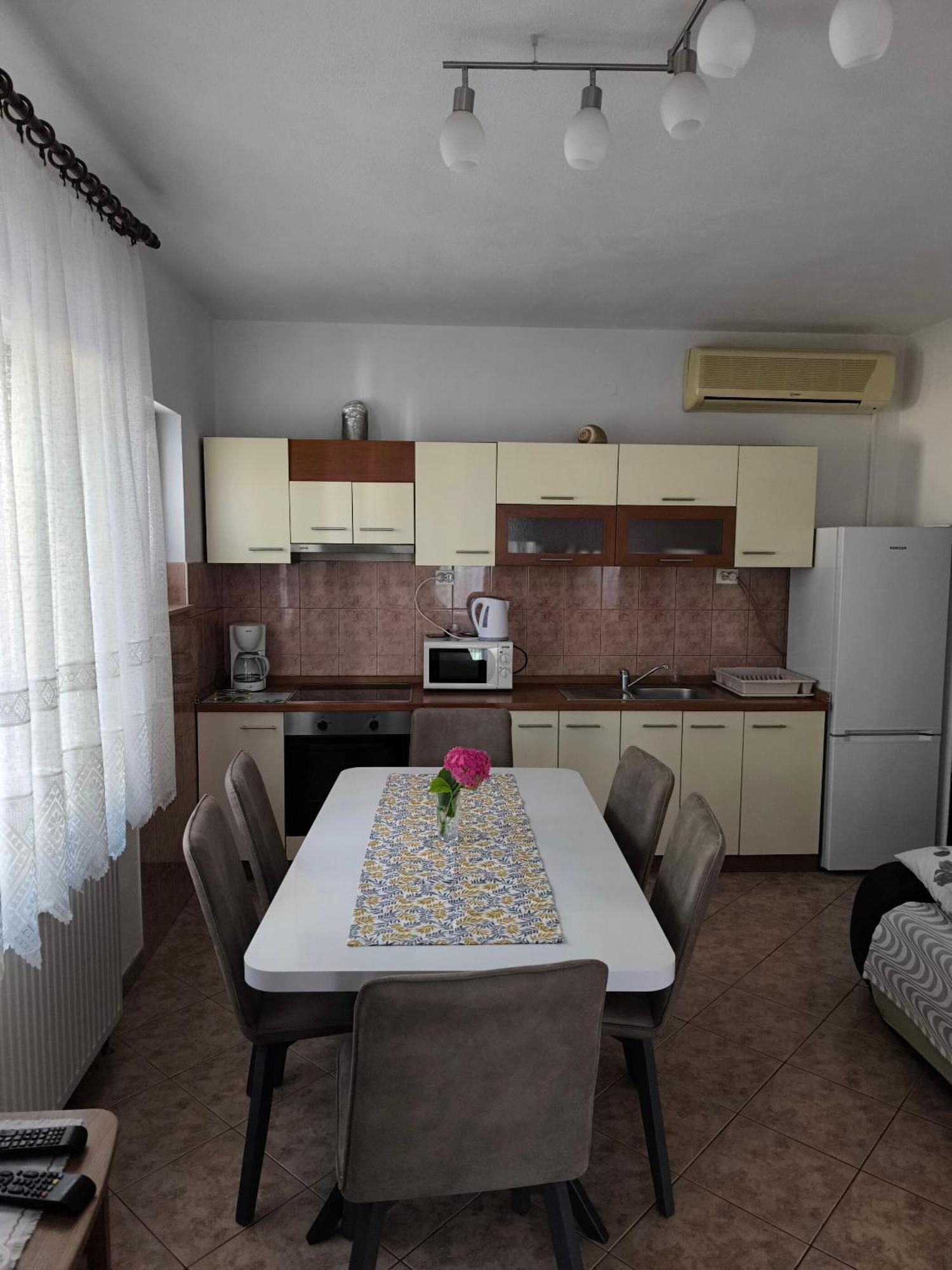 Apartment Vinka Трогир Екстериор снимка