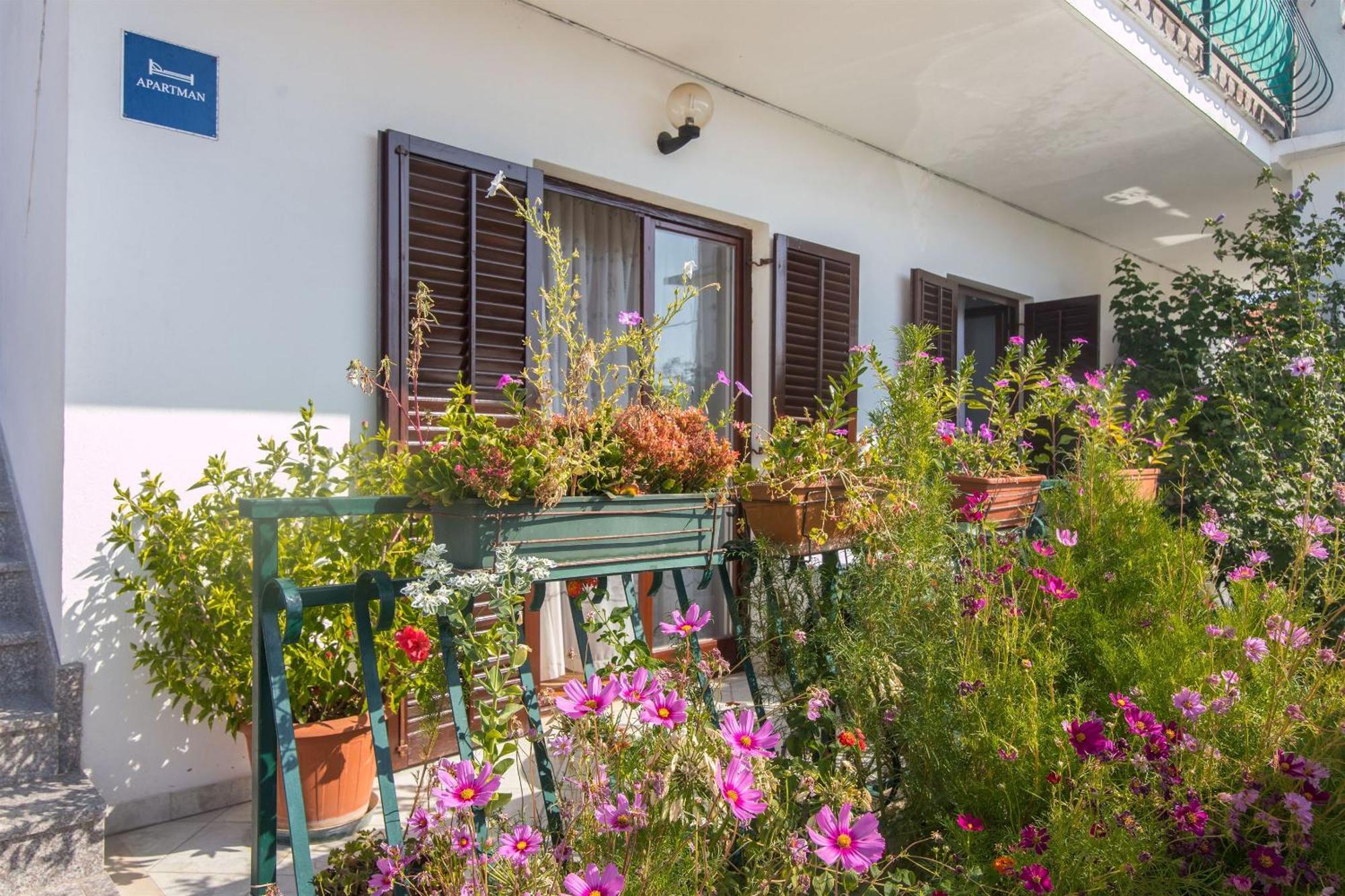 Apartment Vinka Трогир Екстериор снимка