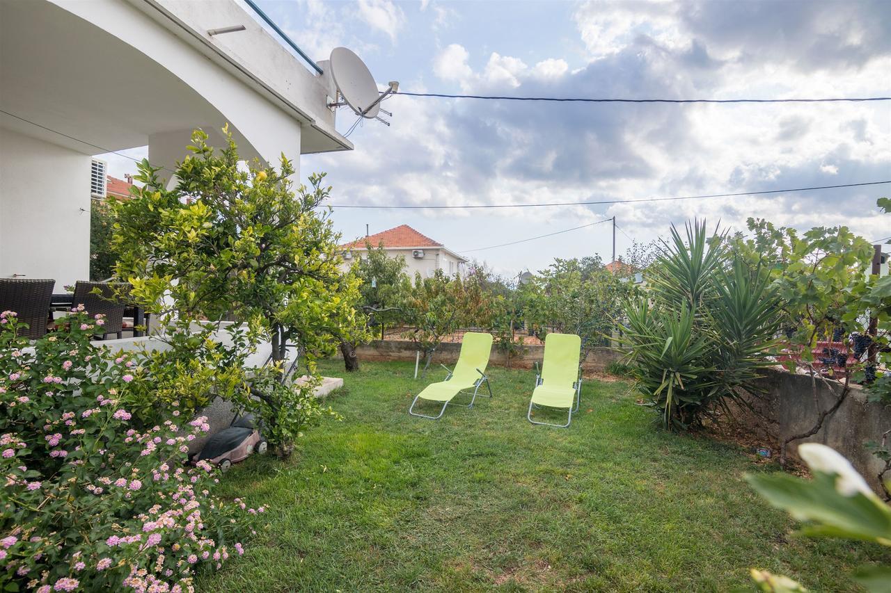 Apartment Vinka Трогир Екстериор снимка