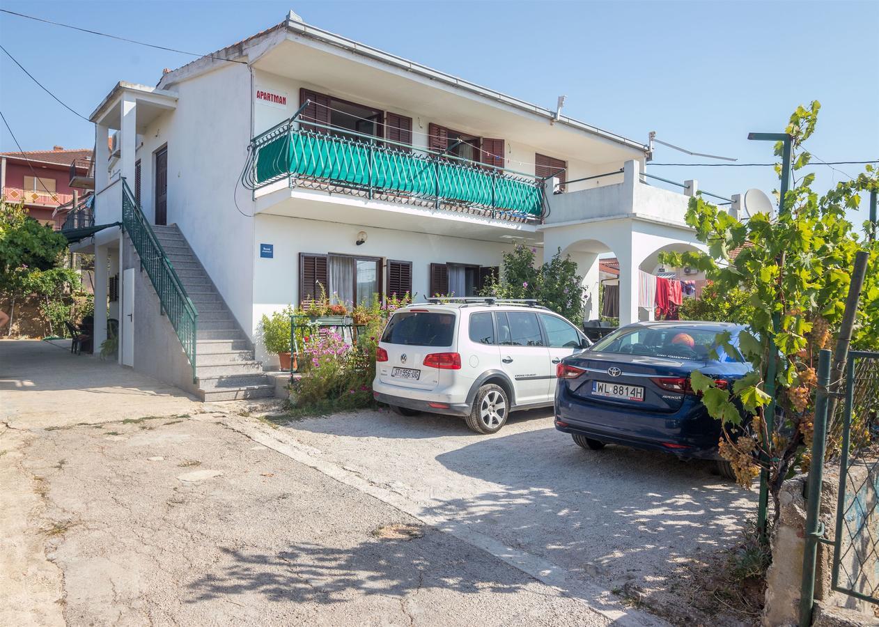 Apartment Vinka Трогир Екстериор снимка